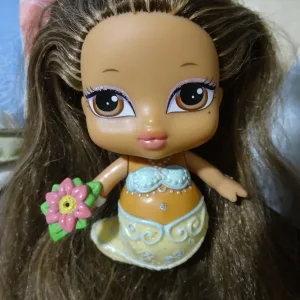Коллекционная кукла-пупс Bratz Babyz Mermaidz Ясмин (Yasmin) русалочка