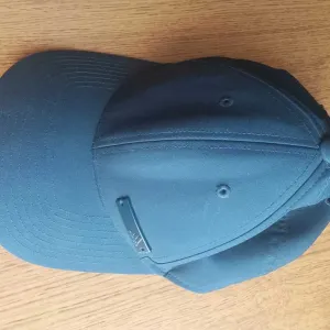 Нова оригінальна кепка бейсболка adidas Metal Badge Lightweight Cap
