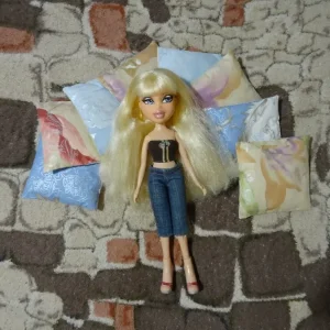 Оригинальная кукла Братц Хлоя (Bratz Cloe MGA 2010) в обуви