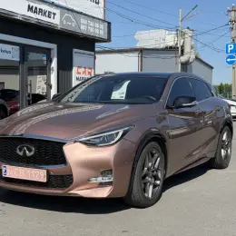 Infiniti Q30 2016 Коричневий