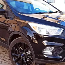Ford Escape 2016 Чорний