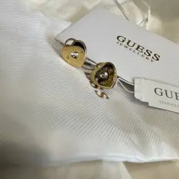 Guess Серьги сердце с камнями