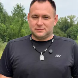 Масивний шовковий джгут зі срібними вставками та кулоном із образом Божої Матері