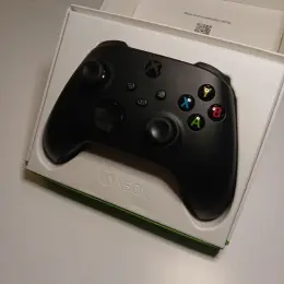 Microsoft Xbox Series X/S Wireless Controller (Carbon Black)