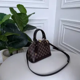 Louis Vuitton Alma шкіряна сумка
