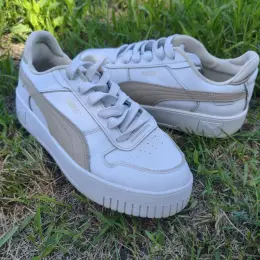 Жіночі кросівки Puma Carina Street, розмір 40