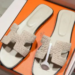 Шльопанці Hermes шкіряні бежеві 40/1