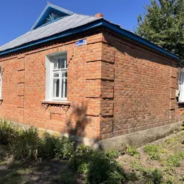 Будинок цегляний 64 кв.м, 3 кімнати, 18 соток землі в с. Крутогорб