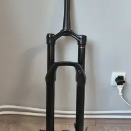 Вилка RockShox Revelation 150 мм