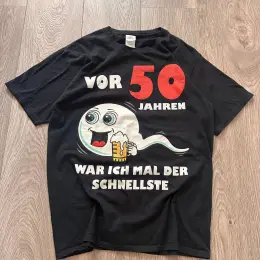 Футболка с принтом "Vor 50 Jahren war ich mal der Schnellste"