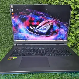 Ноутбук Asus Rog Strix 18" 2K 240Hz, AMD Ryzen 9 8940HX, 32GB RAM, 1TB SSD, RTX 5070 8GB