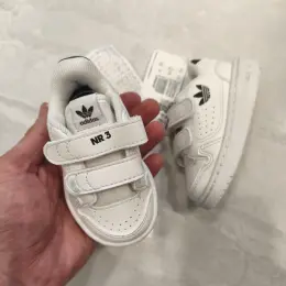 Adidas детские кроссовки