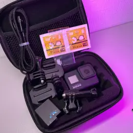 Екшн-камера GoPro Hero 8 з двома акумуляторами