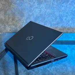 Ноутбук Fujitsu LifeBook E746 / Intel Core i5-6300U / 4GB RAM / SSD 120GB / 14" FullHD
