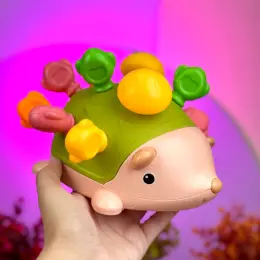 Развивающая игрушка "Ёжик" для мелкой моторики с грибочками
