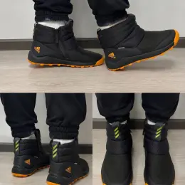 Оригінальні черевики Adidas 35 розміру