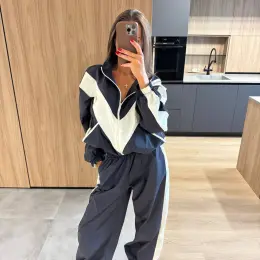 Спортивный костюм из плащевки, размеры 42-46