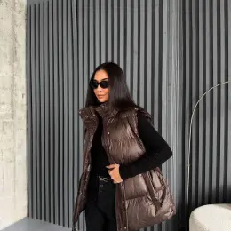 Жилетка женская удлиненная шоколадного цвета, размер S-M