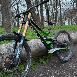 Specialized Demo 8 CARBON (M) Downhill Bike
