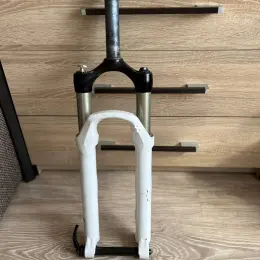 Вилка RockShox Revolution 2020