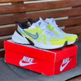 Кросівки Nike V2K Run EUR 44.5 білі з неоново-зеленими акцентами