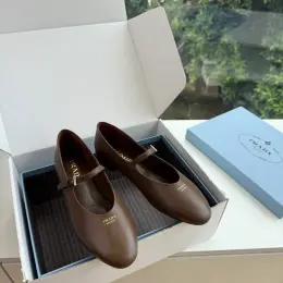 Балетки Prada натуральна шкіра