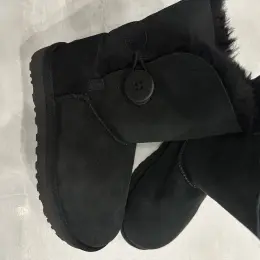 Ugg замшевые ботинки с мехом, стелька 23 см