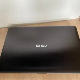 Ноутбук ASUS