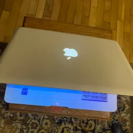 Ноутбук Apple MacBook
