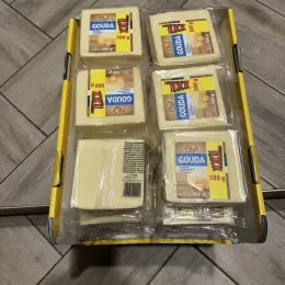 Сир Гауда бруском Pilos 500 г