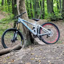 Амортизатор Fox або RockShox