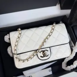 Сумка Chanel біла