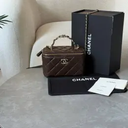 Chanel Vanity Chocolate шкіряна сумка
