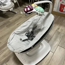 Загойдуючий центр 4moms 5 модель