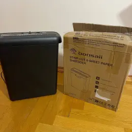 Шредер Bonsaii Strip-Cut 6-Sheet Paper Shredder S123-A