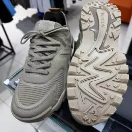 Взуття Louis Vuitton