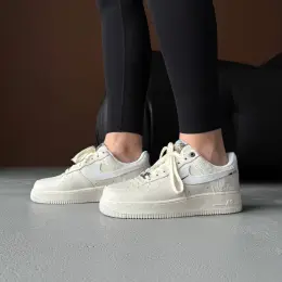 Кросівки Nike Air Force 1 Lunar New Year