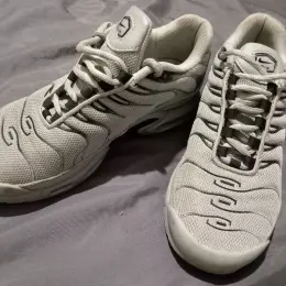 Кросівки Adidas сірі, розмір 38