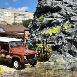 Діарама ручної роботи з Land Rover Defender