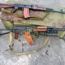 Автомат АК-74 калібру 5.56