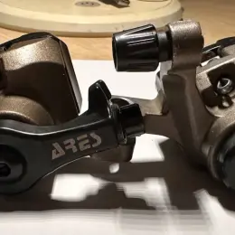 Гальмівні каліпери Ares MDA07 бронзові