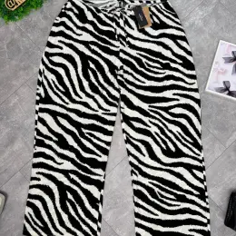 Штани Vero Moda в принт зебри