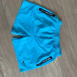 Чоловічі спортивні шорти Nike бірюзові
