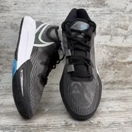 Баскетбольні кросівки NIKE KYRIE 8