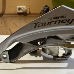 Передній перемикач швидкостей Shimano Tourney FD-TY500