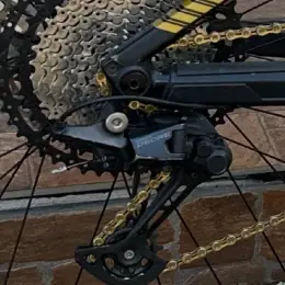 Перемикач задній Shimano Deore M5100 Shadow+ 11s з манеткою