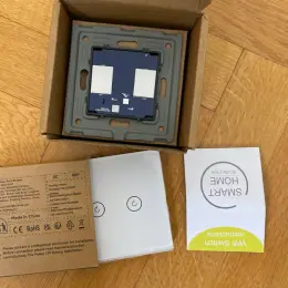 Розумний вимикач світла WiFi Smart Home Revolution
