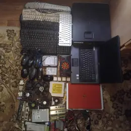 Комп'ютерний лот: ноутбуки HP та Dell, комплектуючі, периферія