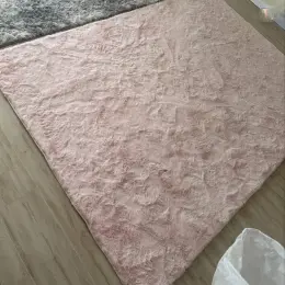 Килим 160*230 см та килимки під ліжко