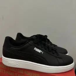Кросівки Puma шкіряні чорні розмір 37